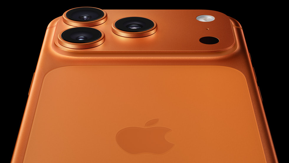 iPhone 17 Pro Maxの背面とカメラ